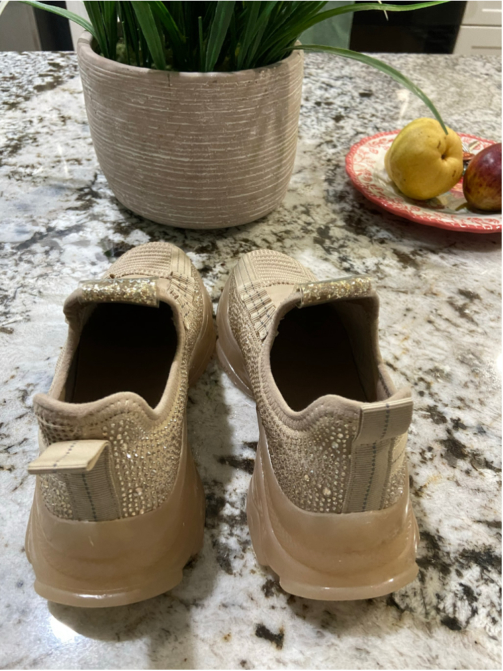 Steve Madden gold glitter sneakers size 3M - Picture 2 of 5